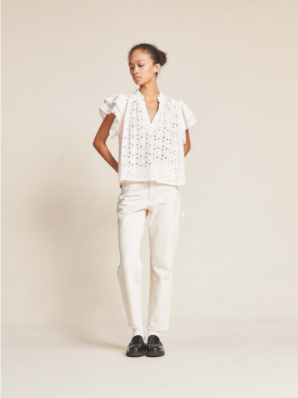 Trovata Birds of Paradis White Eyelet V-Neck Ruffle Sleeve Blouse